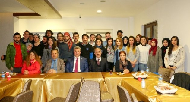 Başkan Dinç Gençlerle Bir Araya Geldi