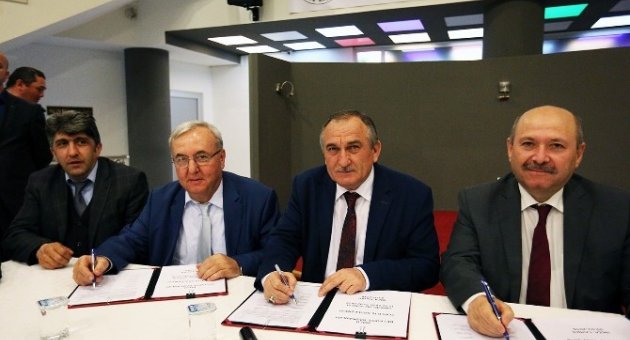 Bolu Belediyesi Ve Belediye İş Sendikası Arasında Toplu Sözleşme İmzalandı