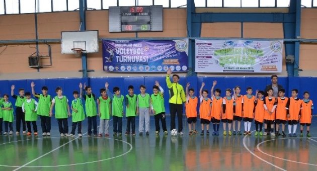 Bozüyük Belediyesi’nin Minikler Futsal Şenliği Başladı