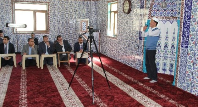 Çemişgezek’te Ezan Okuma Yarışması Düzenlendi