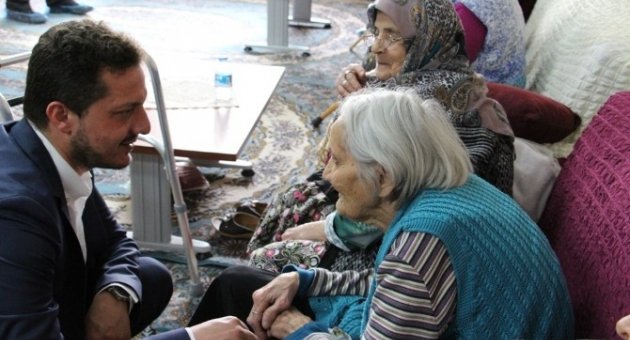 Doktorlardan Huzurevi Ziyareti