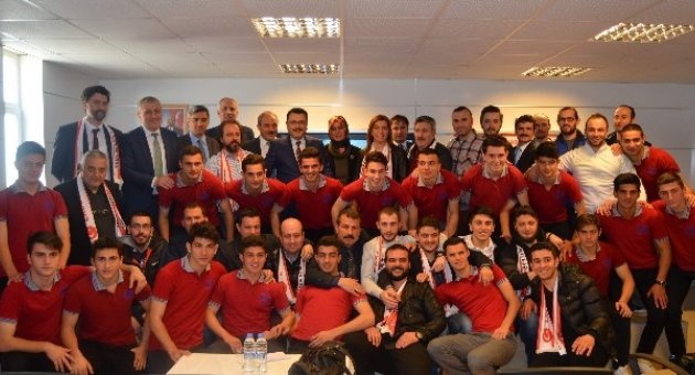Dünya Şampiyonu Erdoğdu Anadolu Lisesi’nden Basına Teşekkür