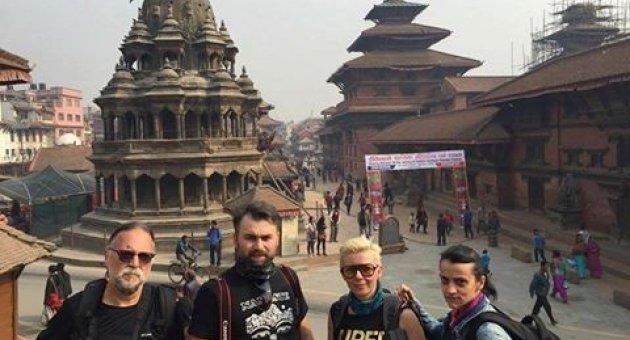 Efod, Nepal’i Fotoğrafladı