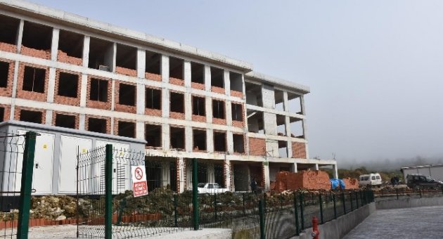Fakülte İnşaatında İş Kazası: 1 Yaralı