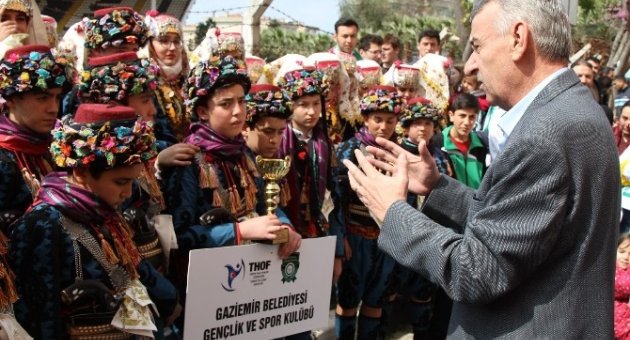 Gaziemir Belediyesi Halk Danslarından Bir Başarı Daha