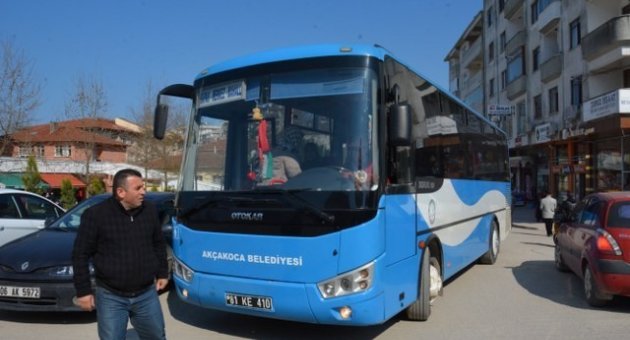 Halk Otobüsçüleri Yol Keserek Eylem Yaptı