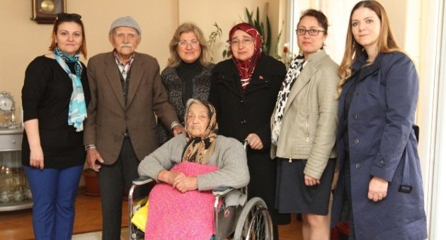 Kadın Meclisi Yaşlıları Ziyaret Etti