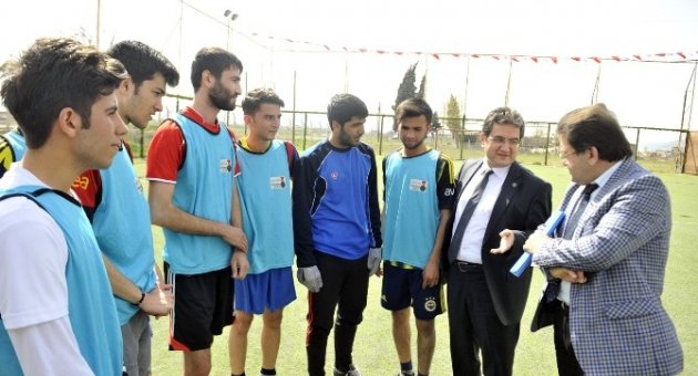 Kahramanmaraş’ta Kütüphaneler Arası Futbol Turnuvası Başladı