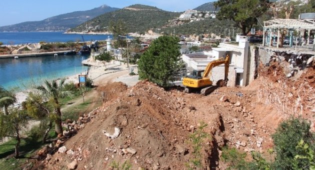 Kalkan’a Yeni Kent Meydanı