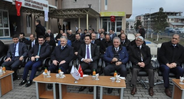 Kars’a Sağlık Bakanlığı’nca Gönderilen Ambulanslar Dualarla Hizmete Sokuldu