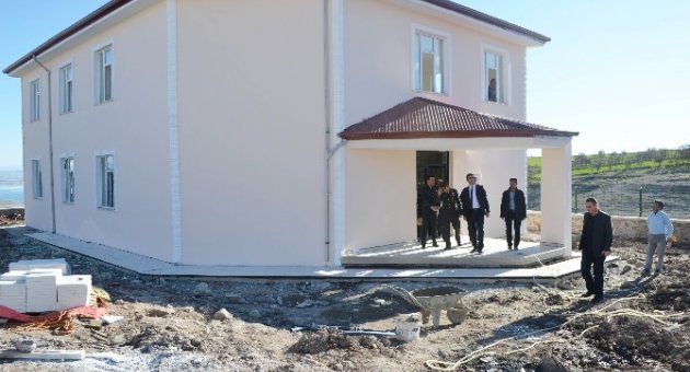 Kaymakamlıktan Köylülere Düğün Salonu