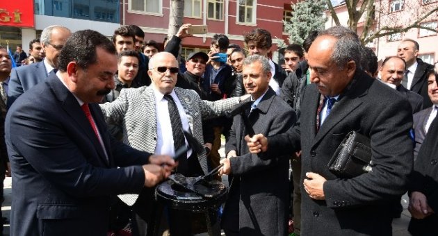 Kırşehir Valisi Öncü Oldu Siyasi Parti İl Başkanları Demir Dövdü