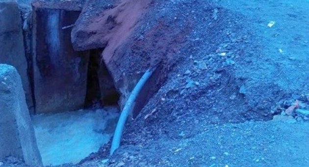 Mahalle Köprüsü Tehlike Saçıyor