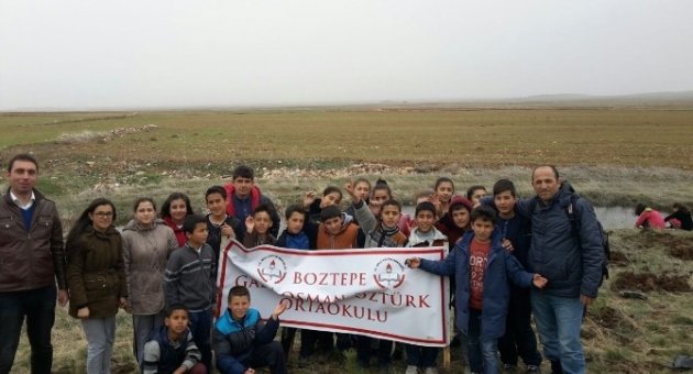 Öğrenciler Şehitler Anısına Fidan Dikti
