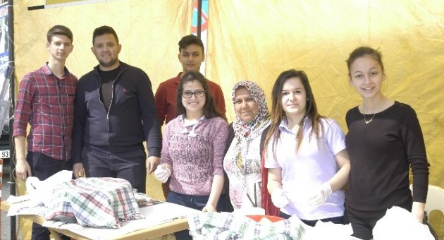 Okul Yararına Mekik Kermesi Düzenlendi