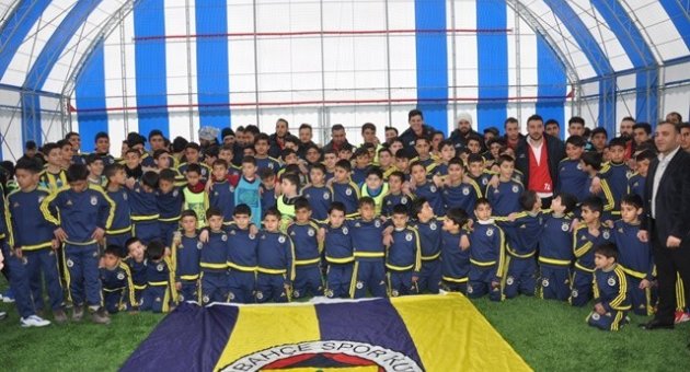 Patnos’ta Fenerbahçe Patnos Futbol Okulu Açıldı.