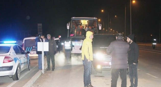 Polis Ve Jandarma Yol Kontrollerine Devam Ediyor