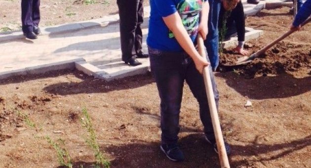 Reyhanlı’da Down Sendromlu Öğrenciler Fidan Dikti