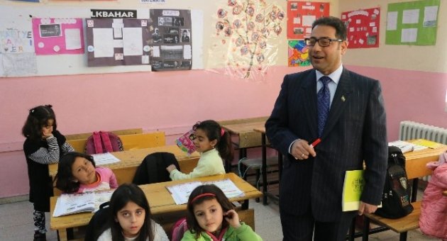 Siirt’te Suriyelilere Yalnız Olmadıkları Hissettiriliyor