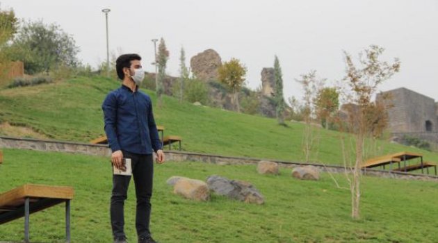 Suriyeli Umran, Türkiye'de tıp okumak istiyor