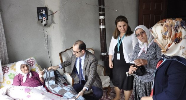 Toplum Sağlığı Merkezi’nden Yaşlılara Ziyaret