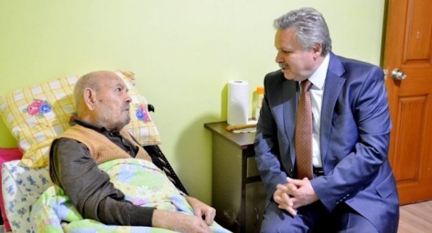 Vali Kahraman Hasta Ziyaretinde Bulundu