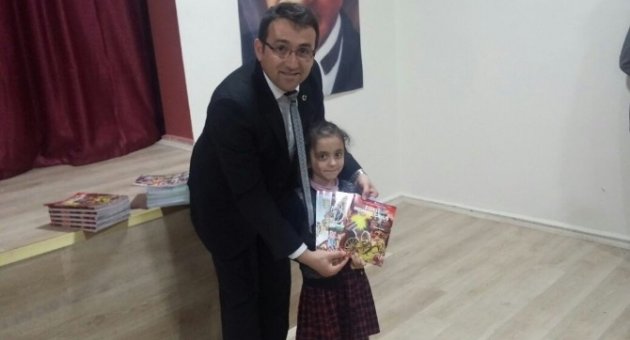 Yatılı Bölge Okulu Öğrencilerine Kitap Hediye Edildi