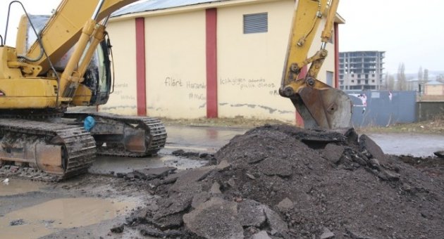 Yıllar Sonra Üniversite Yolu Asfalata Kavuşuyor