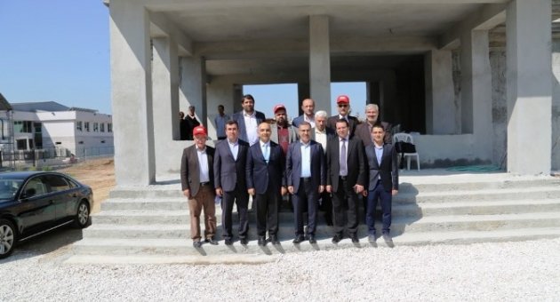 Yüreğir Belediyesi’nden Yurt İnşaatına Destek